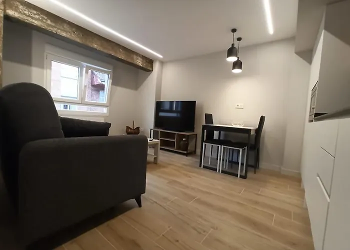 Estacion De Tren, Autobus Vut5240as *