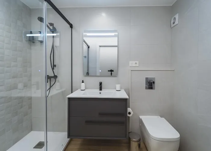 Estacion De Tren, Autobus Vut5240as