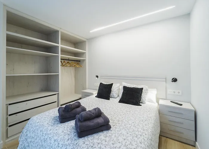 Estacion De Tren, Autobus Vut5240as