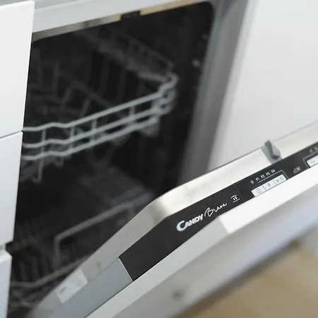 Daire Estacion De Tren, Autobus Vut5240as *