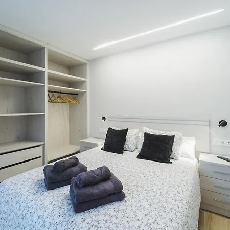 Estacion De Tren, Autobus Vut5240as